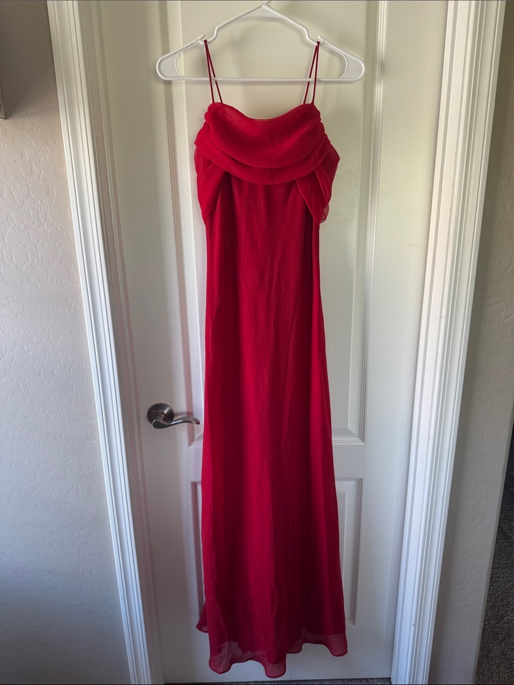 Fiesta Red Spaghetti-Strap Maxi Dress with Draped Cowl / J37